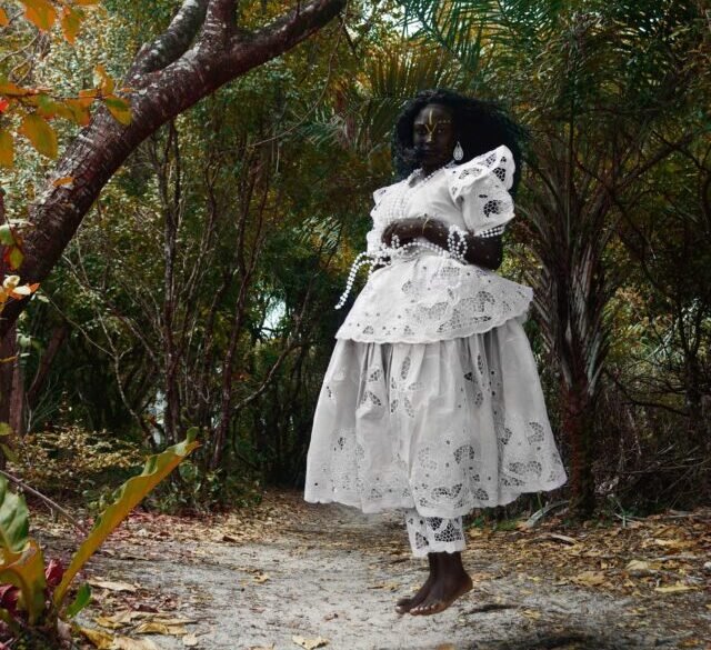 Apparition - Mama Winti